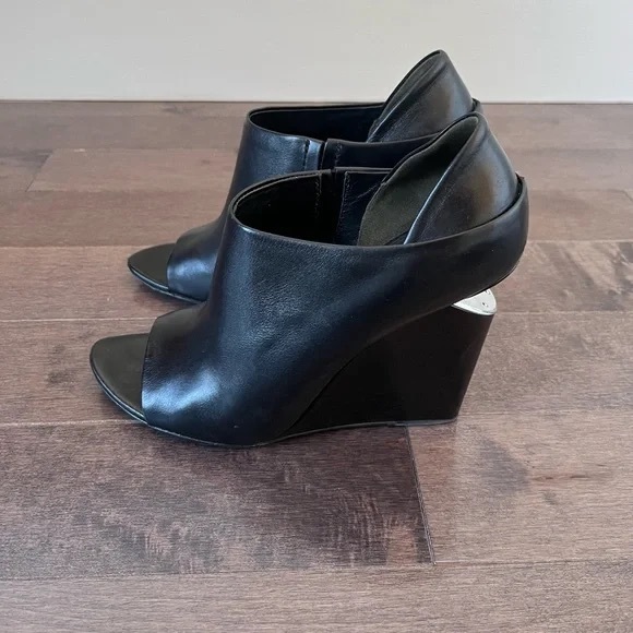 Alexander Wang Alla Women’s Black Shoe Size 38 1/2 (8 1/2) barely worn - Picture 2 of 8